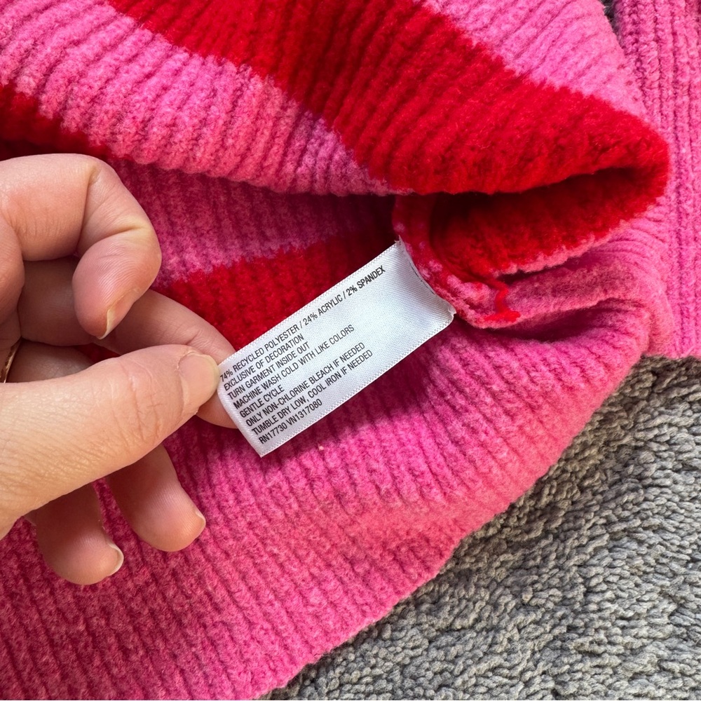 Striped Pink and Red Women's Cardigan Valentine - Picture 3 of 7